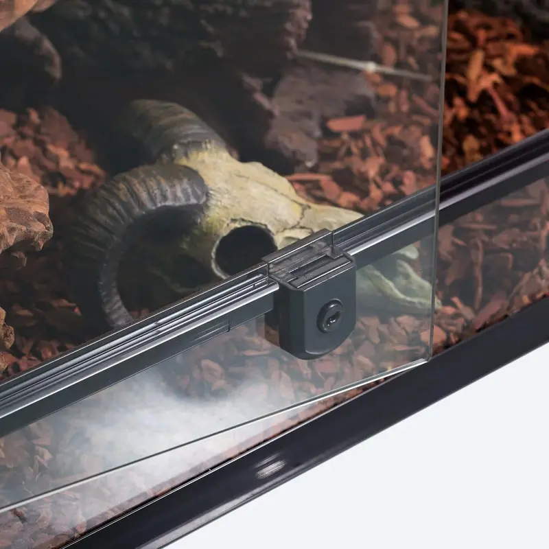 Szklane terrarium dla gadów o wymiarach 36