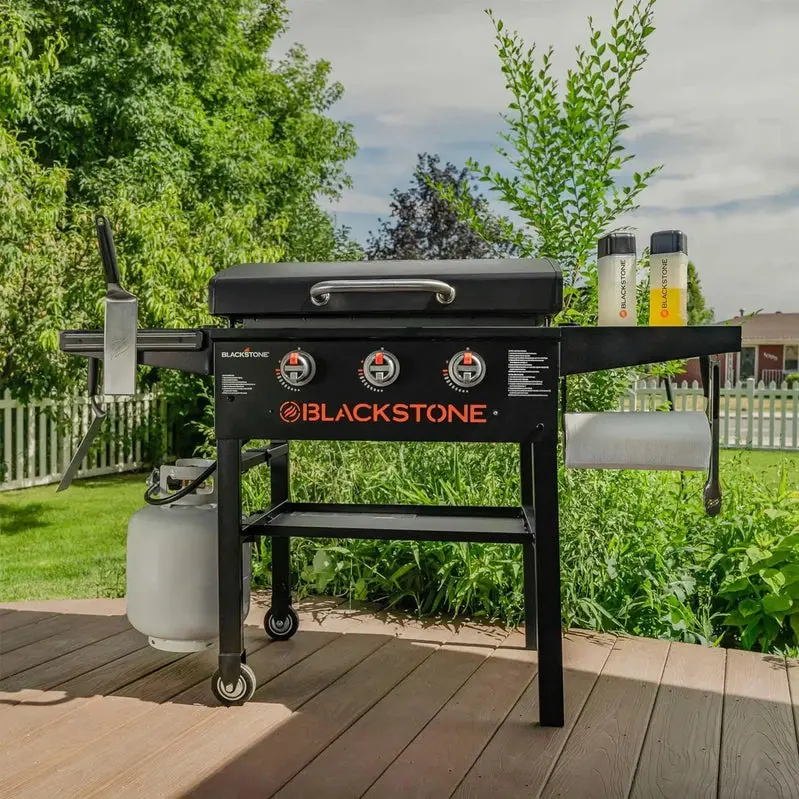 Płyta grillowa Blackstone 28 cali z pokrywą – 3-palnikowy grill zewnętrzny z płaską powierzchnią i zestawem startowym