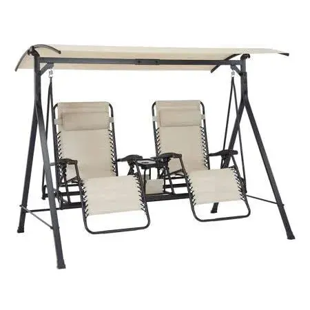 Stalowa huśtawka ogrodowa Mainstays Zero Gravity – wykończenie beżowo-czarne, wymiary 90,5″ x 58,3″ x 72,4″